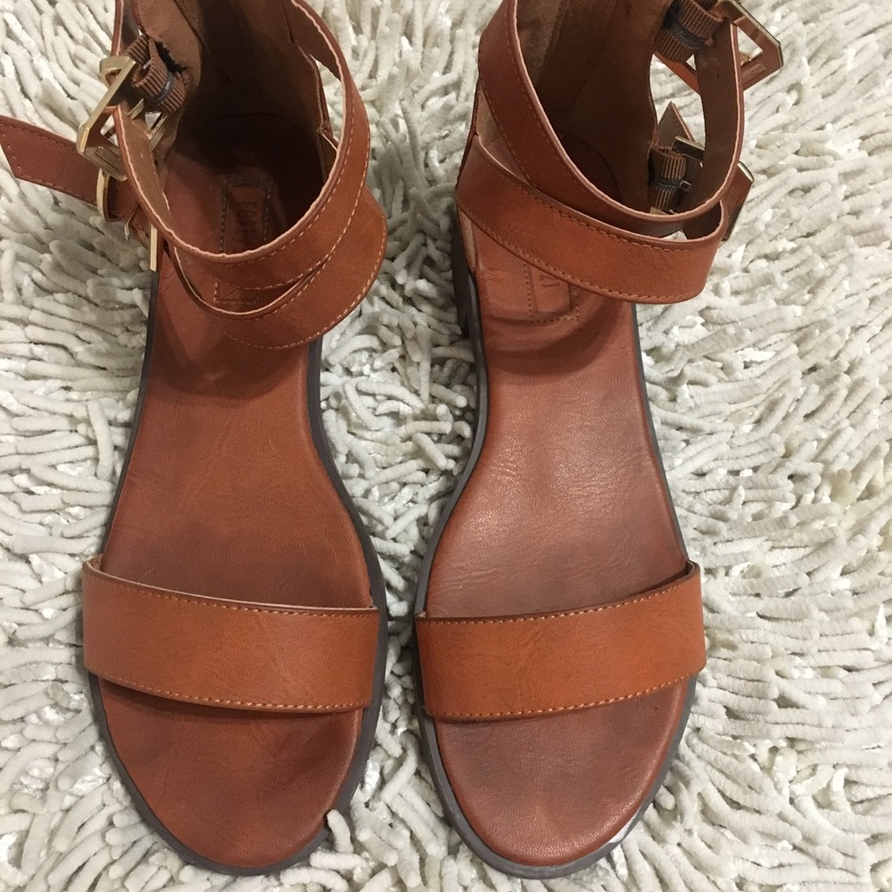 ❌SOLD❌ Camel Ankle Strap Sandal